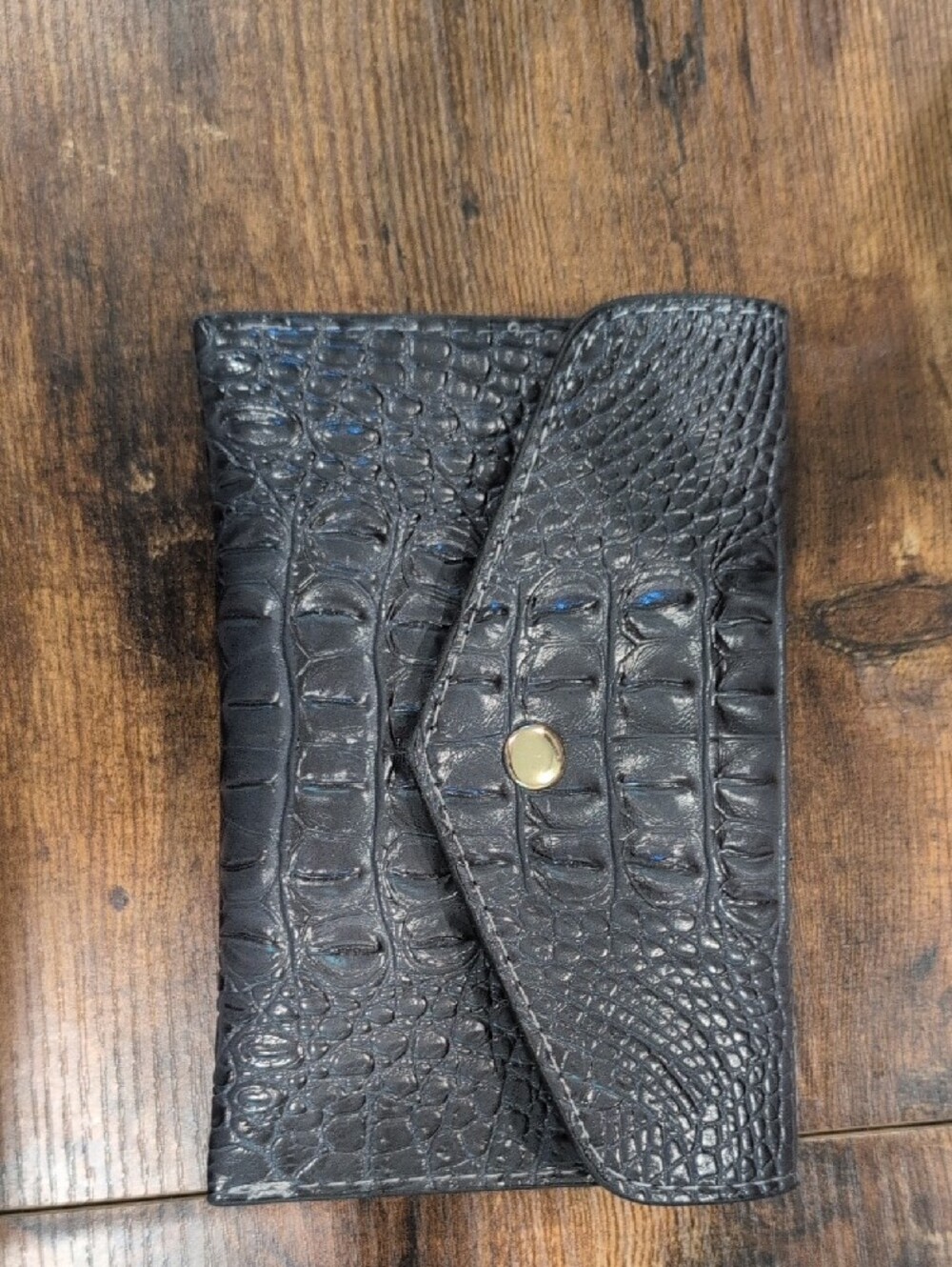 Black Croc-Embossed Tote Bag with Matching Crossbody - Picture 6 of 11